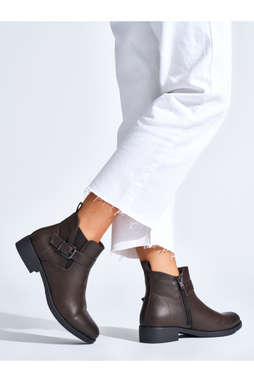 brūnas krāsas sieviešu zābaki  2