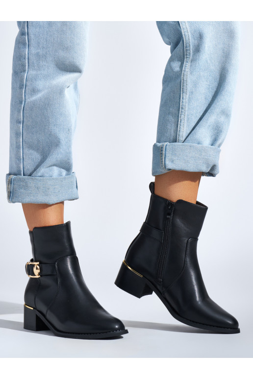 Melns sieviešu zābaki 