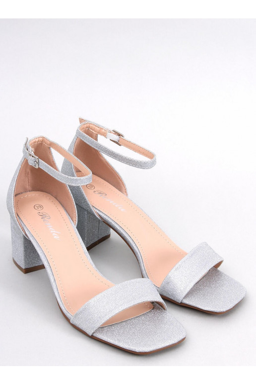 Spīdīgi kurpes Spīdīgi kurpes