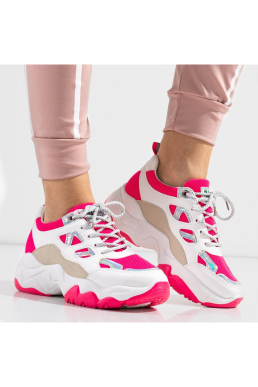 Sneakers modeļa apavi Dažādu krāsu... Sneakers modeļa apavi Dažādu krāsu...