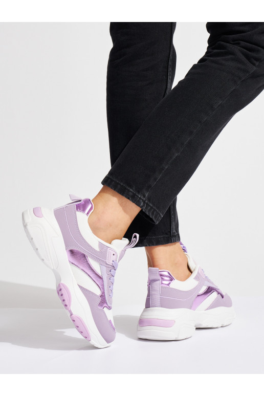 Violeta krāsa sporta apaviy  