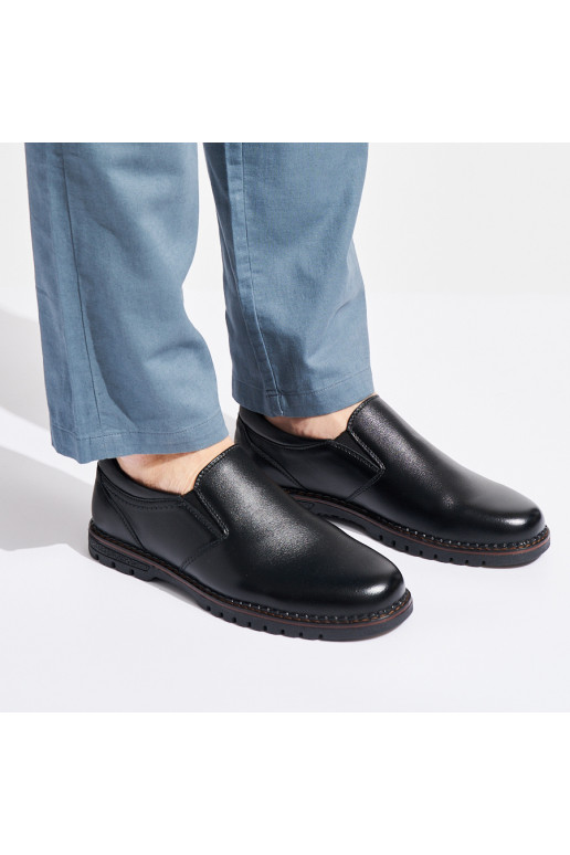  Melnas krāsas Apavi 