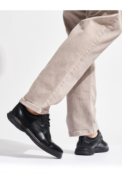  Melnas krāsas kurpes 