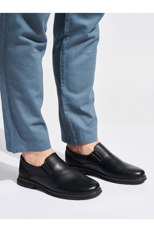  Melnas krāsas kurpes