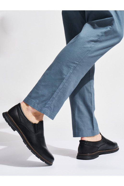  Melnas krāsas kurpes