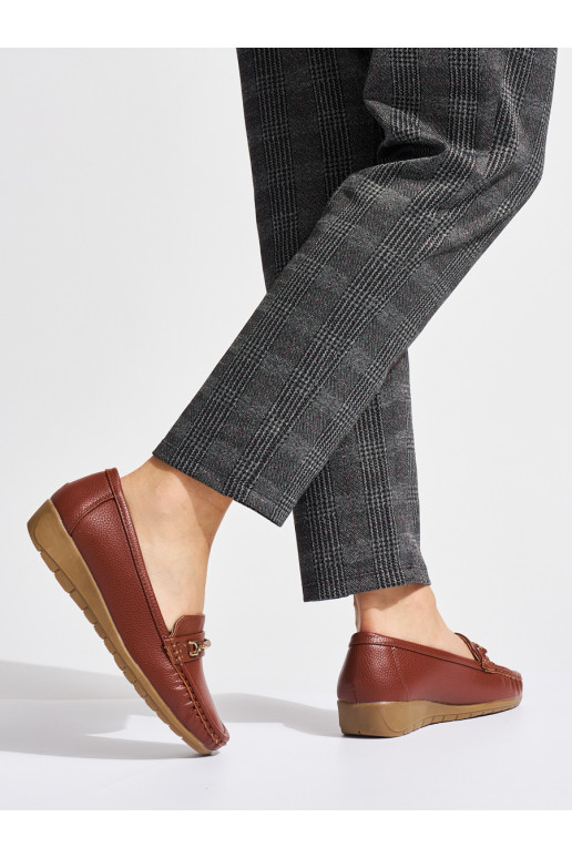 brūnas krāsas sieviešu mokasīni ze zdobieniem