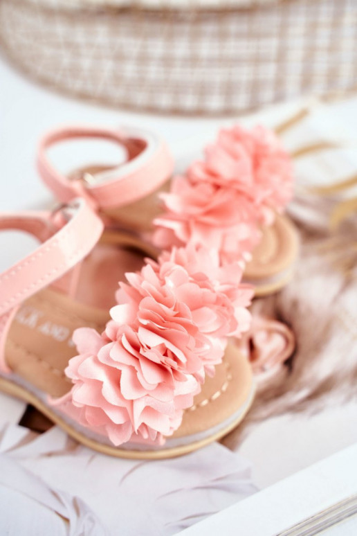 Bērnu sandales ar ziediem rozā krāsā Bērnu sandales ar ziediem rozā krāsā