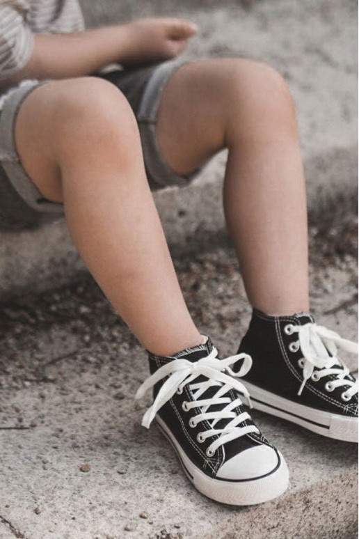 Bērnu apavi ar melnu zoli Bērnu apavi ar melnu zoli