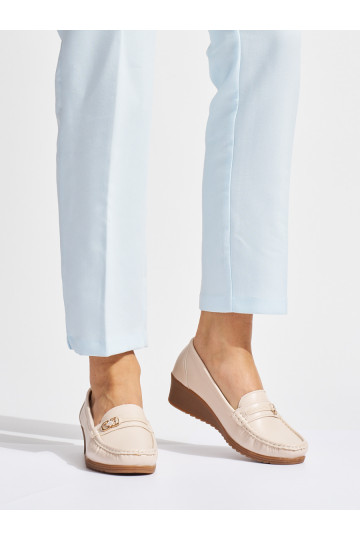 smilšu krāsas  mokasīni ar sprādzēm 2