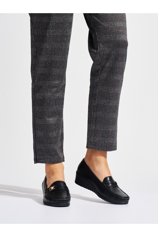 Melns  mokasīni ar sprādzēm