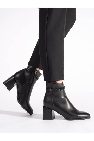 Melns  sieviešu zābaki uz papēža 2