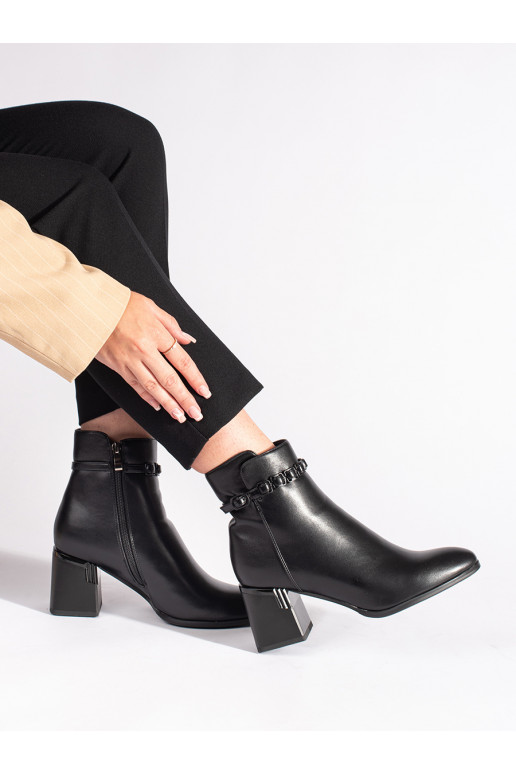 Melns  sieviešu zābaki uz papēža