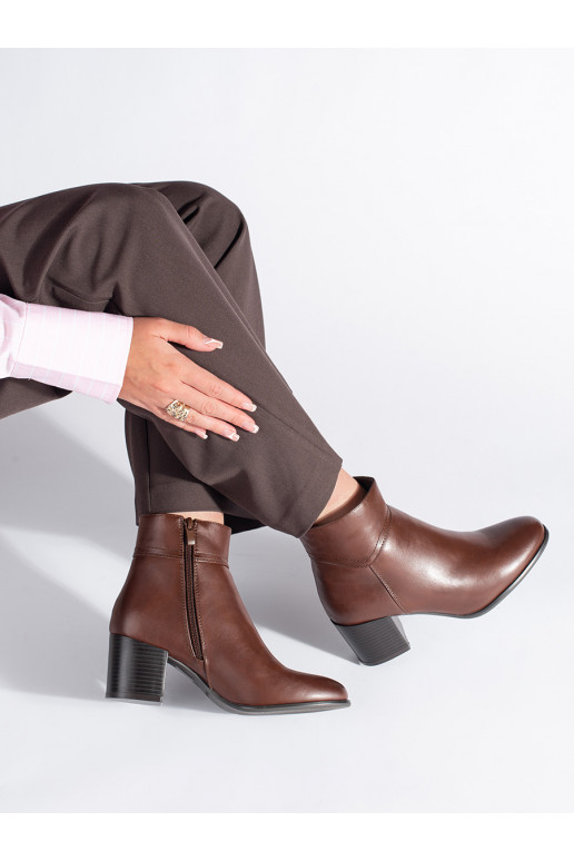 brūnas krāsas  Sergio Leone