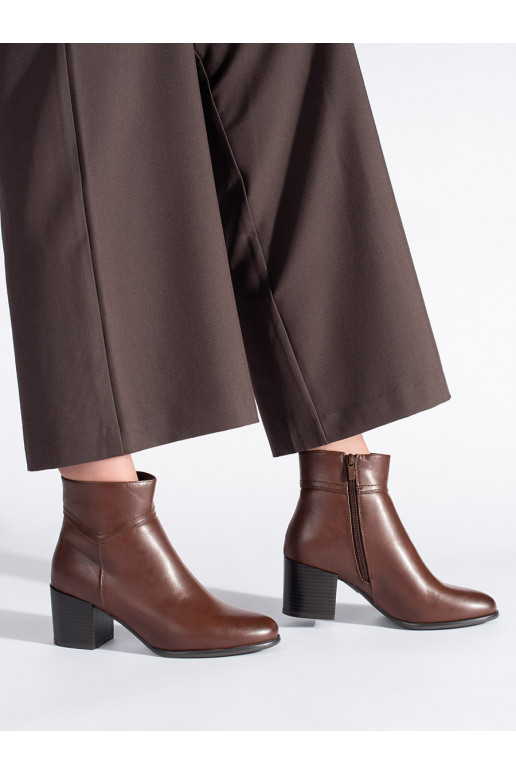 brūnas krāsas  Sergio Leone