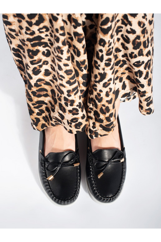 Melns Spīdīgi mokasīni