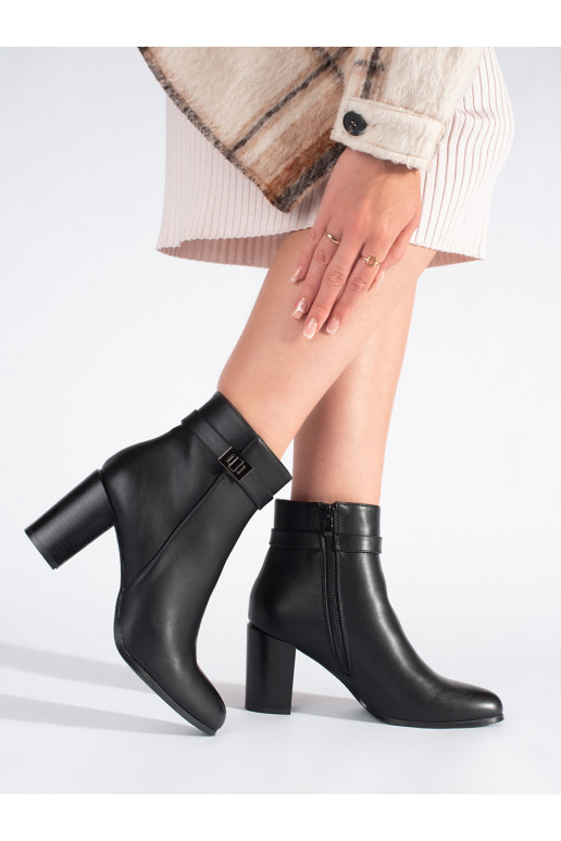 Melns zābaki  Sergio Leone