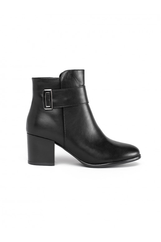 Melnas krāsas  Sergio Leone   Melnas krāsas  Sergio Leone