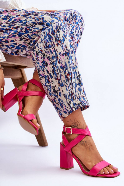 Eleganta stila sandales ar papēdi... Eleganta stila sandales ar papēdi...