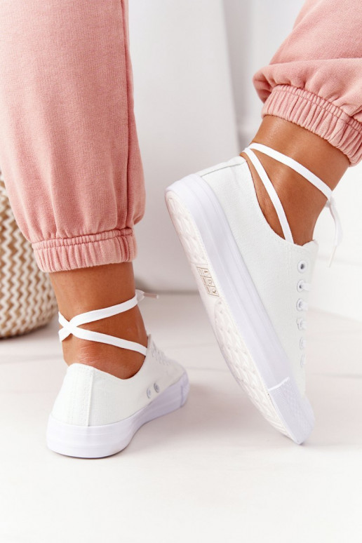   brīvā laika apavi baltas krāsas 