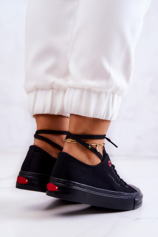 Klasiska modeļa brīvā laika apavi Cross Jeans JJ2R4019C melnas krāsas