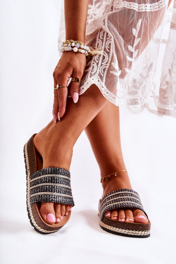 Klasiska modeļa Čības melnas krāsas Maddy