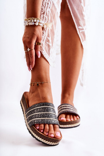 Klasiska modeļa Čības melnas krāsas Maddy 2