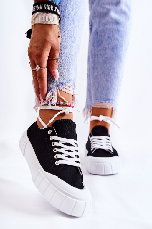 Sieviešu apavi ar platformu melnas krāsas Comes