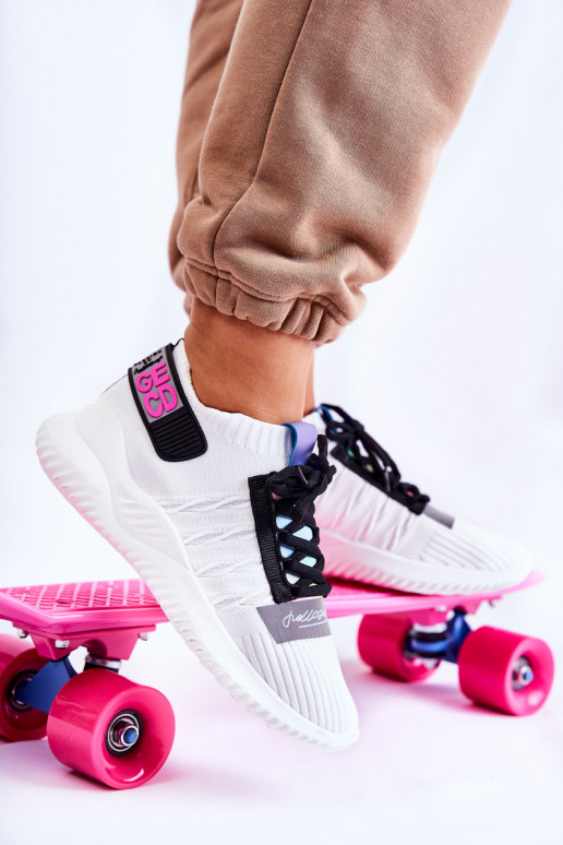 Sportiska stila apavi Sneakers modeļa apavi baltas krāsas Klayra