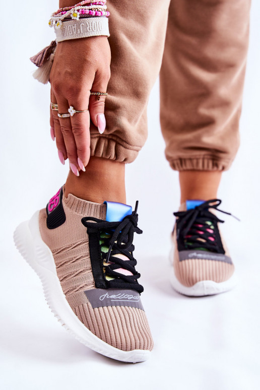 Sportiska stila apavi Sneakers modeļa apavi smilšu krāsas Klayra