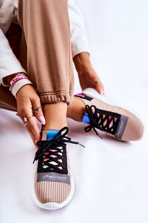 Sportiska stila apavi Sneakers modeļa apavi smilšu krāsas Klayra