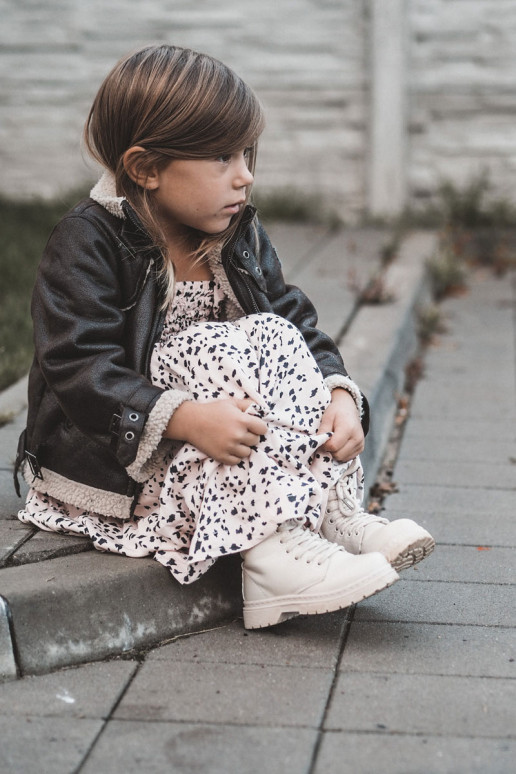 Bērnu apavi ar rāvējslēdzējiem smilšu krāsas Omua Bērnu apavi ar rāvējslēdzējiem smilšu krāsas Omua
