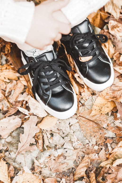 Bērnu sporta apavi šņorējami Big Star KK374223 melnas krāsas