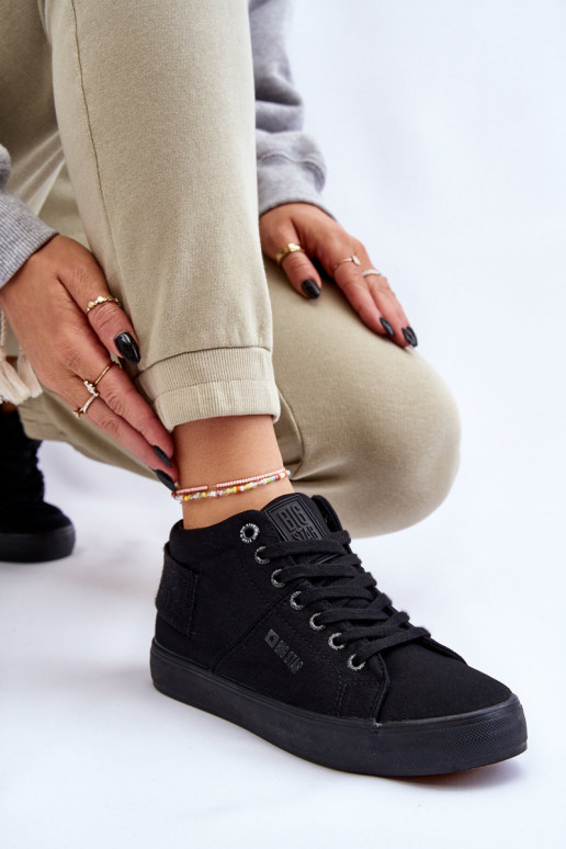 Klasiska modeļa tõmblukuga Big Star LL274001 melnas krāsas