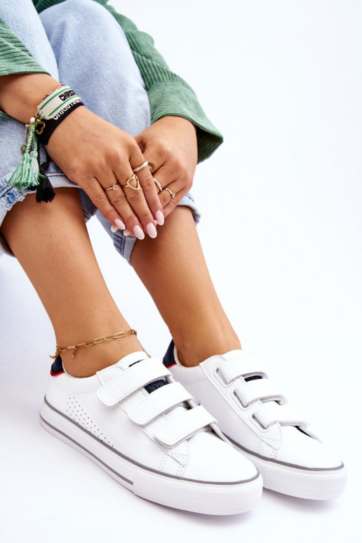 Sporta apavi ar lipīgām aizdarēm Big Star LL274A207 baltas krāsas