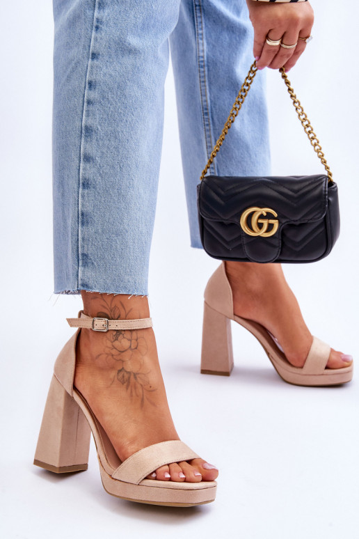 Zamšādas augstpapēžu kurpes ar kvadrātveida priekšpusi smilšu krāsas Merila