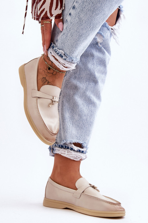 Klasiska modeļa sieviešu mokasīni smilšu krāsas Cortez Klasiska modeļa sieviešu mokasīni smilšu krāsas Cortez