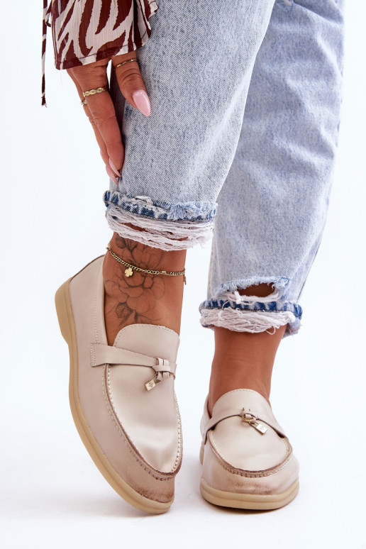 Klasiska modeļa sieviešu mokasīni smilšu krāsas Cortez Klasiska modeļa sieviešu mokasīni smilšu krāsas Cortez