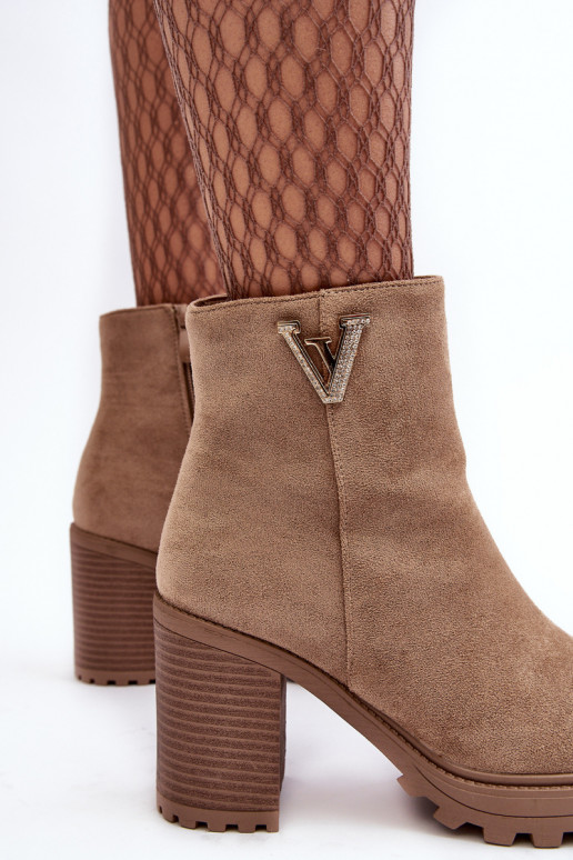 Sieviešu puszābaki ar ornamentiem smilšu krāsas Strong