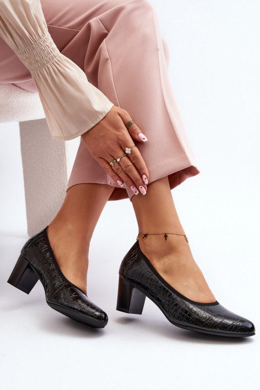 Laque Kurpes Ar reljefu melnas krāsas Cynania Laque Kurpes Ar reljefu melnas krāsas Cynania