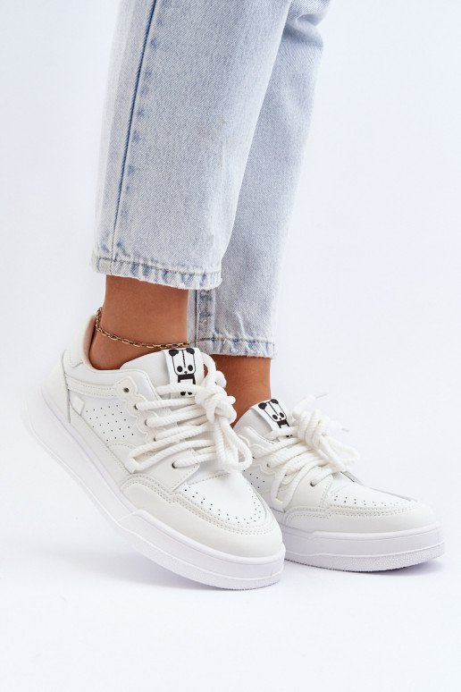 Sneakers modeļa apavi Eko baltas krāsas Avanalis Sneakers modeļa apavi Eko baltas krāsas Avanalis