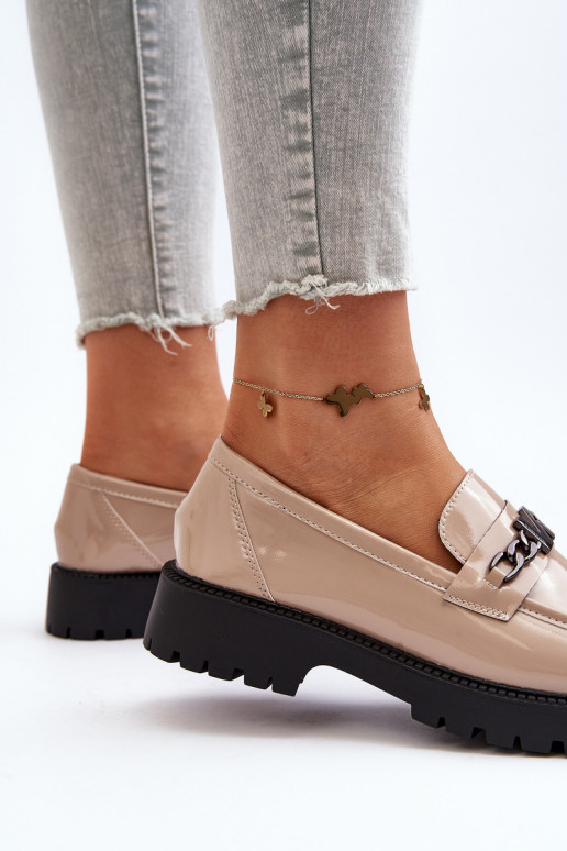 Mokasīni Laque ar platiem papēžiem smilšu krāsas Ezoma