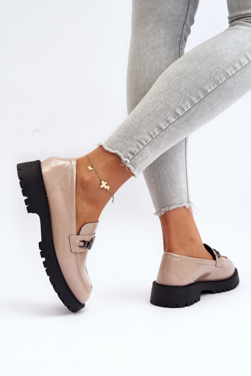 Mokasīni Laque ar platiem papēžiem smilšu krāsas Ezoma