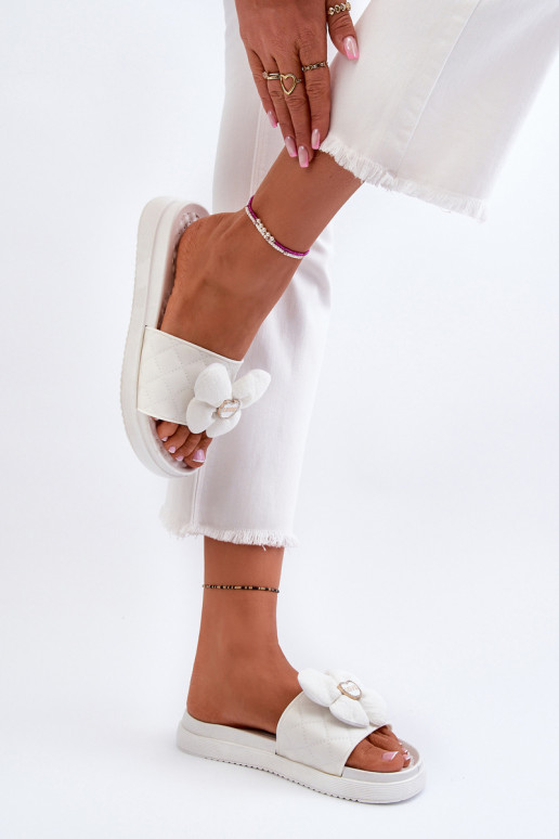 sieviešu čības ar ornamentiemj Platformie baltas krāsas Cedrella