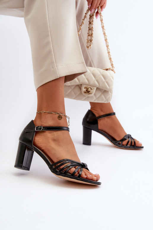 Sieviešu basenes ar papēdi melnas krāsas Pyrrette