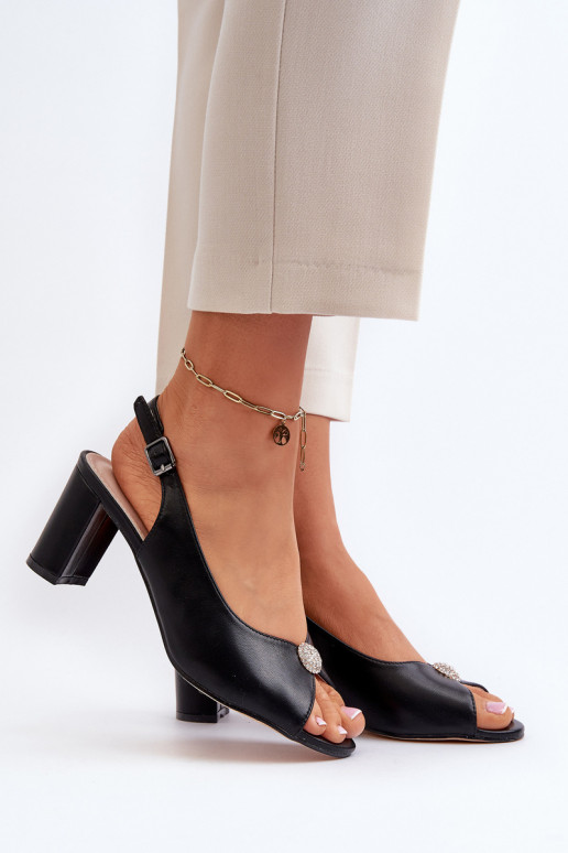 Eleganta stila sandales ar papēdi ar ornamentiem melnas krāsas Trasea