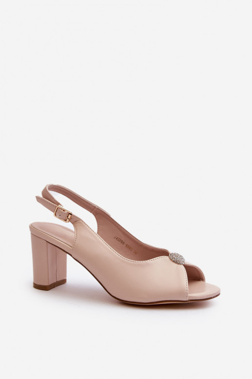Eleganta stila sandales ar papēdi ar ornamentiem smilšu krāsas Trasea