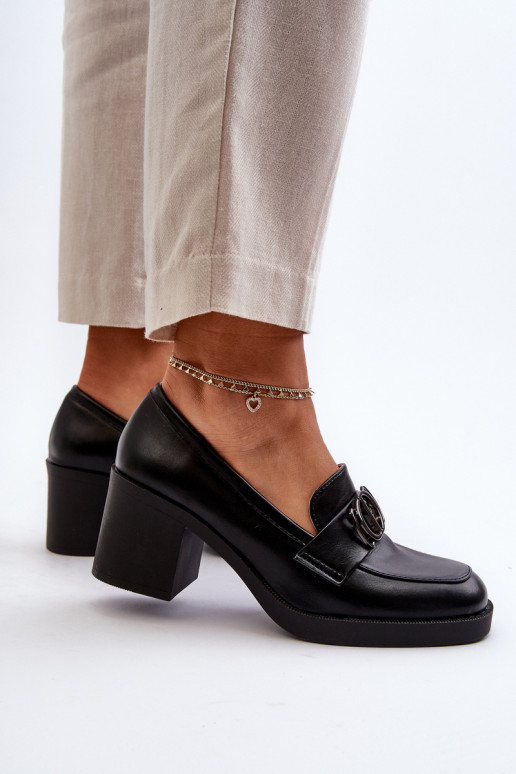 apavi ar papēdi ar ornamentiem melnas krāsas Nedarea