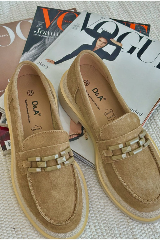 sieviešu mokasīni zamšādas ar platiem papēžiem ar ornamentiem D&A TW101 brūnas krāsas