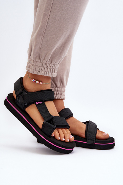 Sieviešu basenes ar platformu Lee Cooper LCW-24-05-2751L melnas krāsas