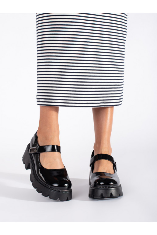 Melns   kurpes ar platformu